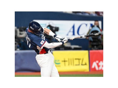 셰이 위트컴 WBC 연습경기서 홈런 터뜨려 팬들 환호