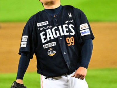 류현진 19년 만에 한국시리즈 등장했지만 구속 떨어져