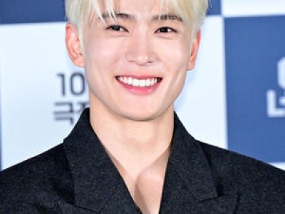 재현 군악대 복무 끝내고 팬들 곁으로 돌아와